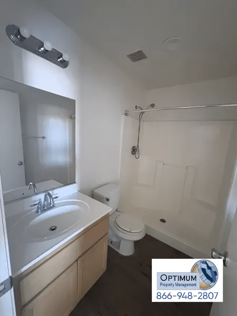 Victorville House: 15952 Greyrock St.