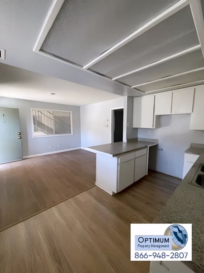 Lake Elsinore Apartment: 1410 Morro Way  - UNIT #01