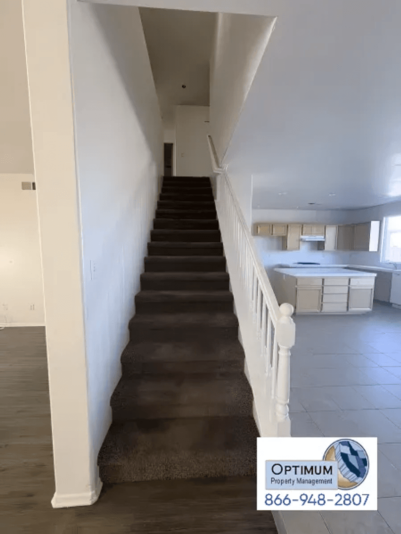 Victorville House: 15952 Greyrock St.