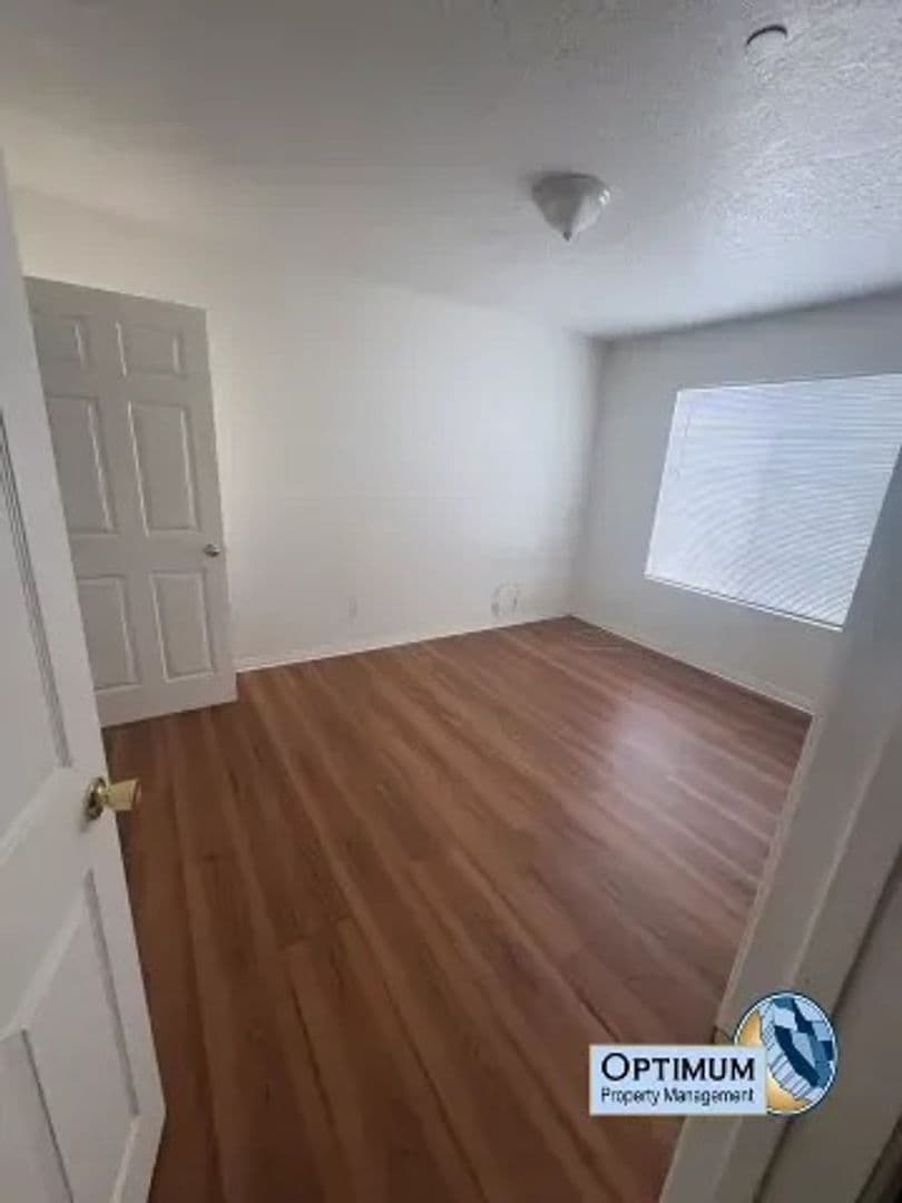 Victorville Apartment: 16545 Seneca Road