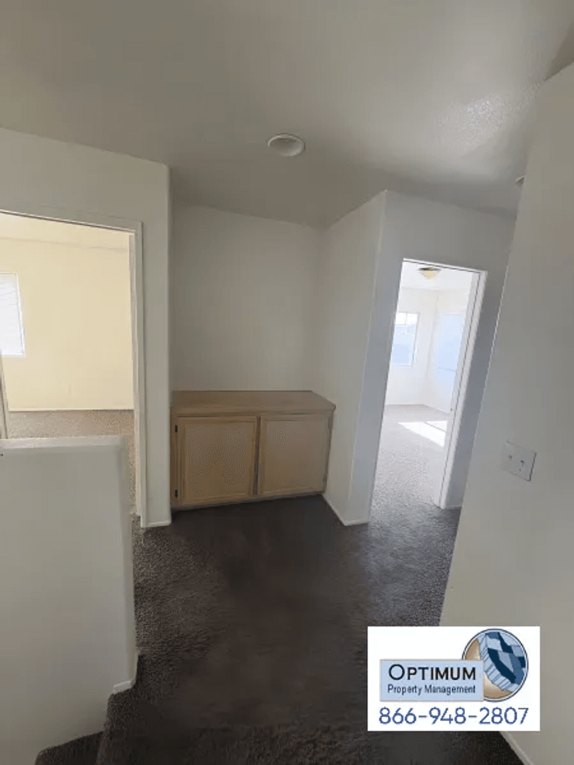 Victorville House: 15952 Greyrock St.