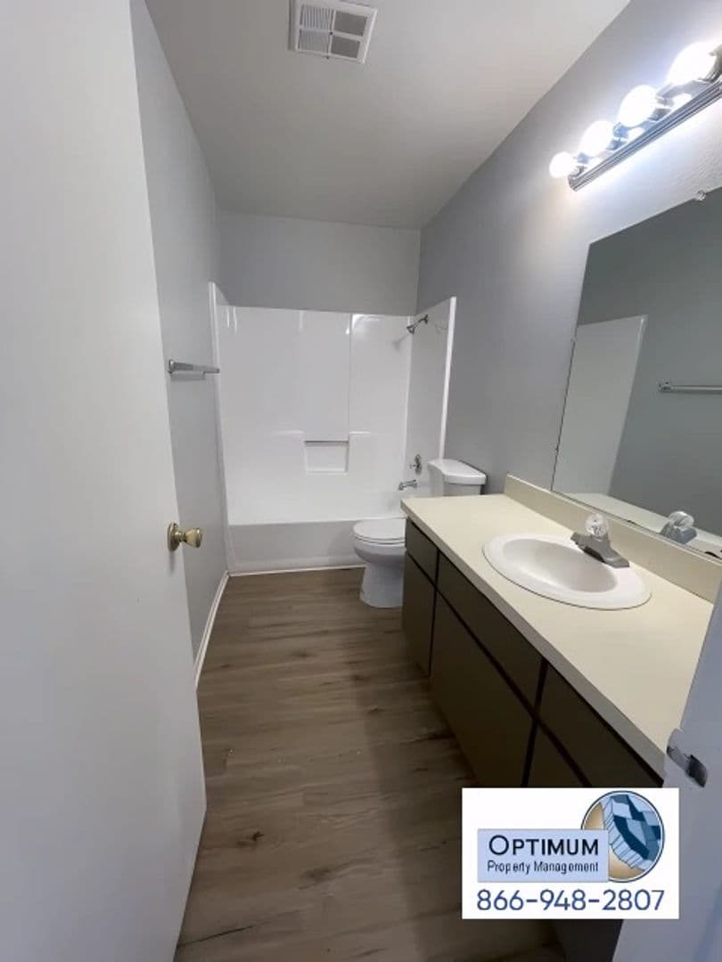 Lake Elsinore Apartment: 1410 Morro Way  - UNIT #13