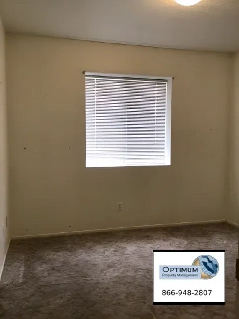 Apple Valley House: 21335 Standing Rock Rd