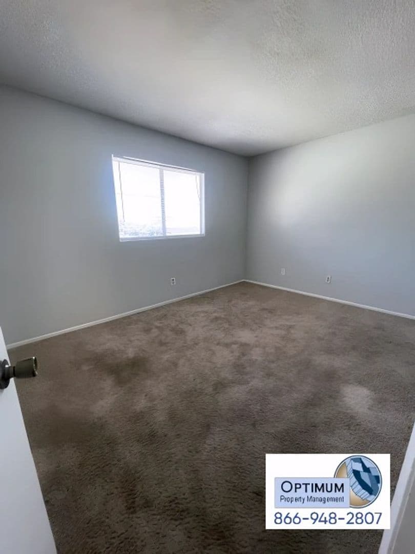 Lake Elsinore Apartment: 1410 Morro Way  - UNIT #13