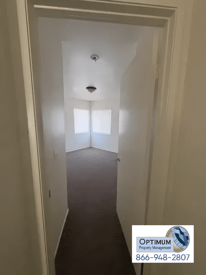 Victorville House: 15952 Greyrock St.