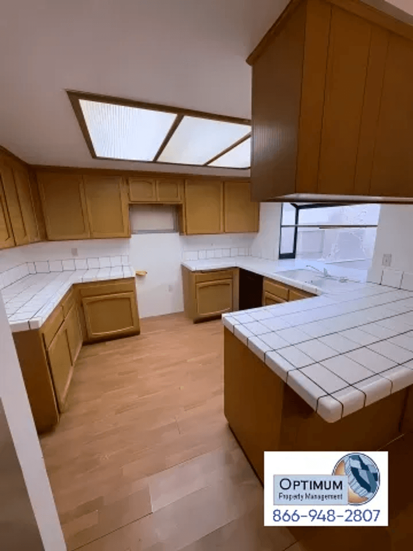 Victorville House: 15459 Chaparrel St.