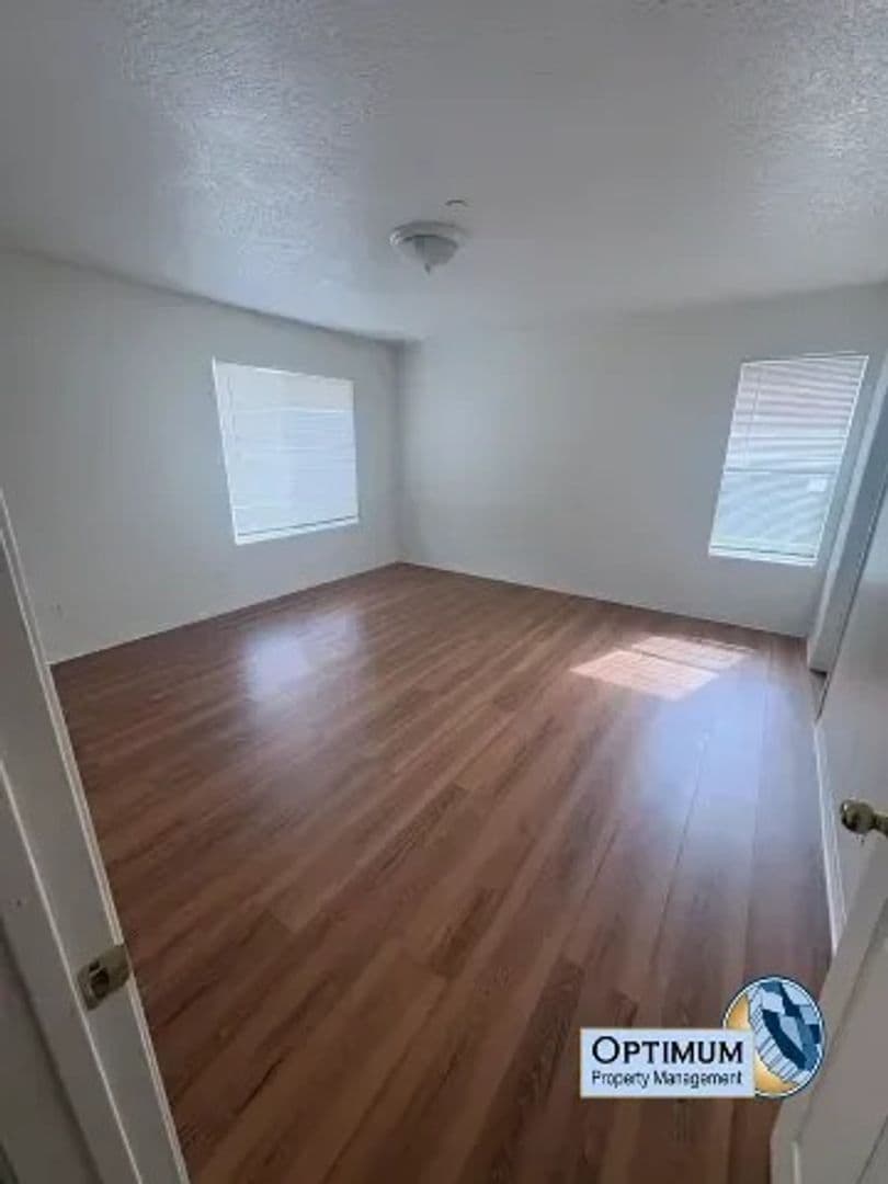 Victorville Apartment: 16545 Seneca Road
