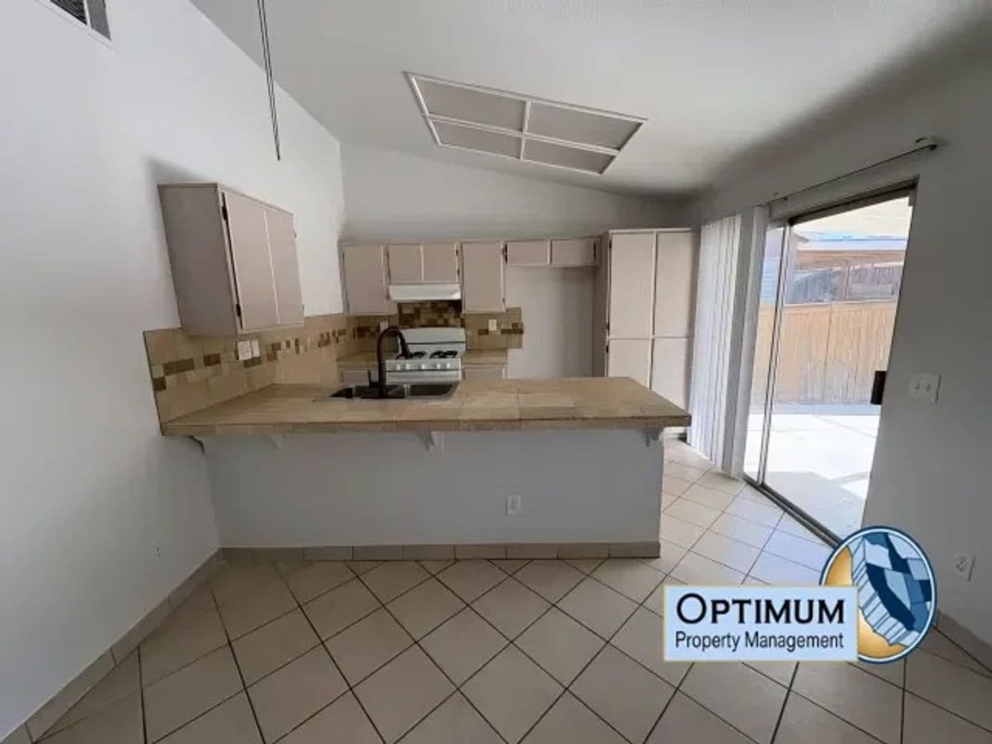 Adelanto House: 15036 Milford Ave