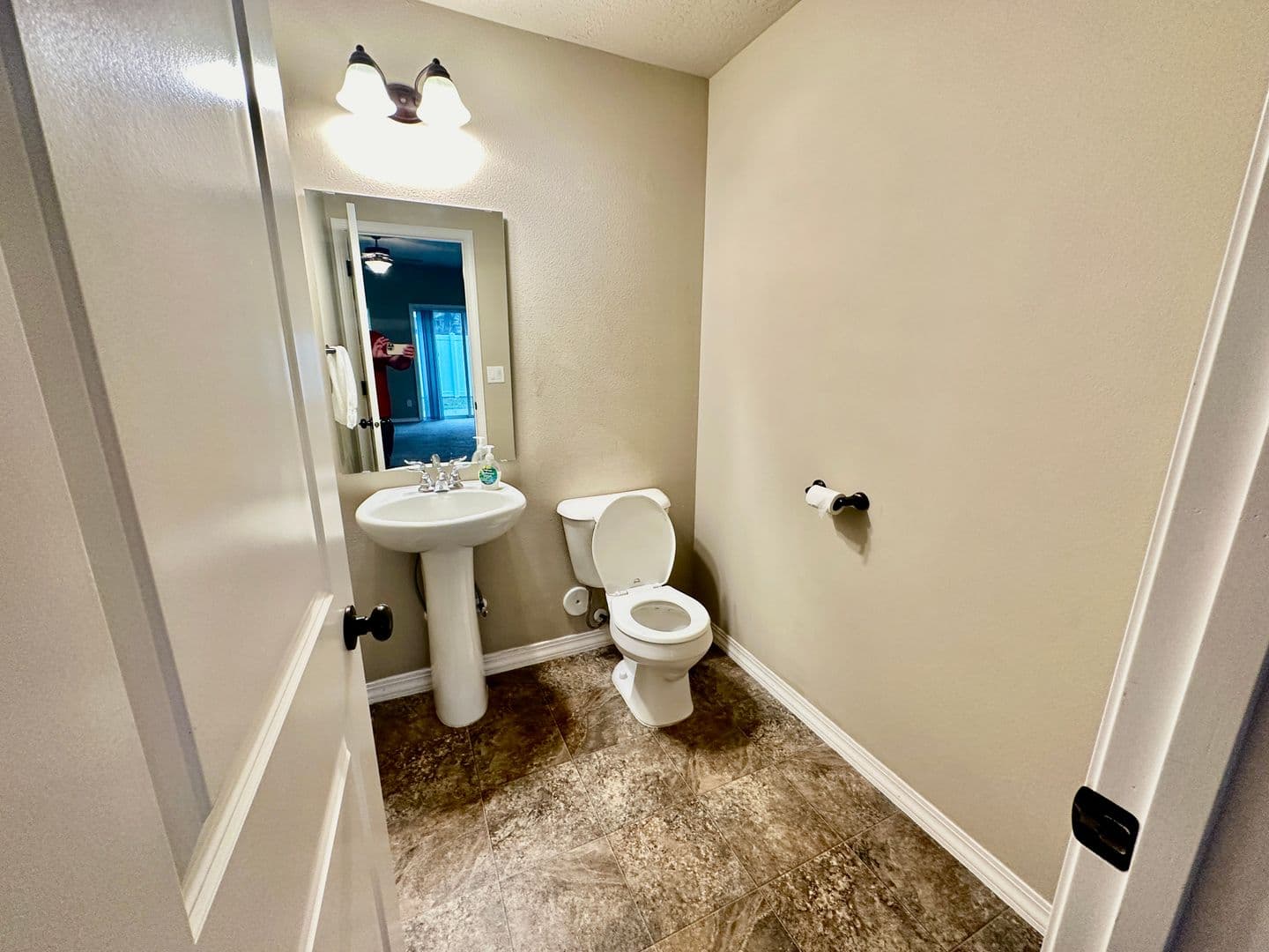 Spokane House: 9125 W Pirates Ct