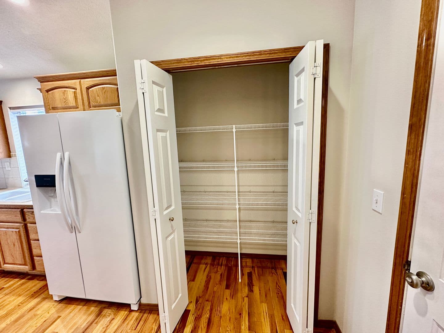 Mead House: 15207 Bonnett St