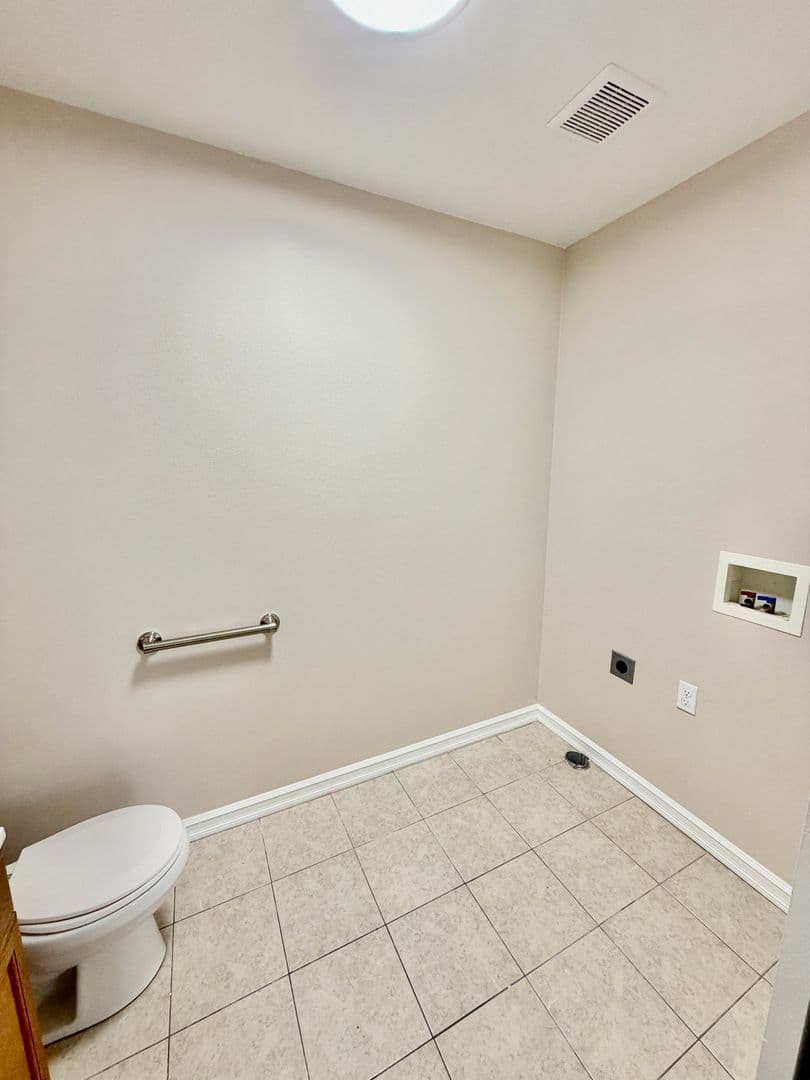 Spokane Apartment: 1816 W 7th Ave