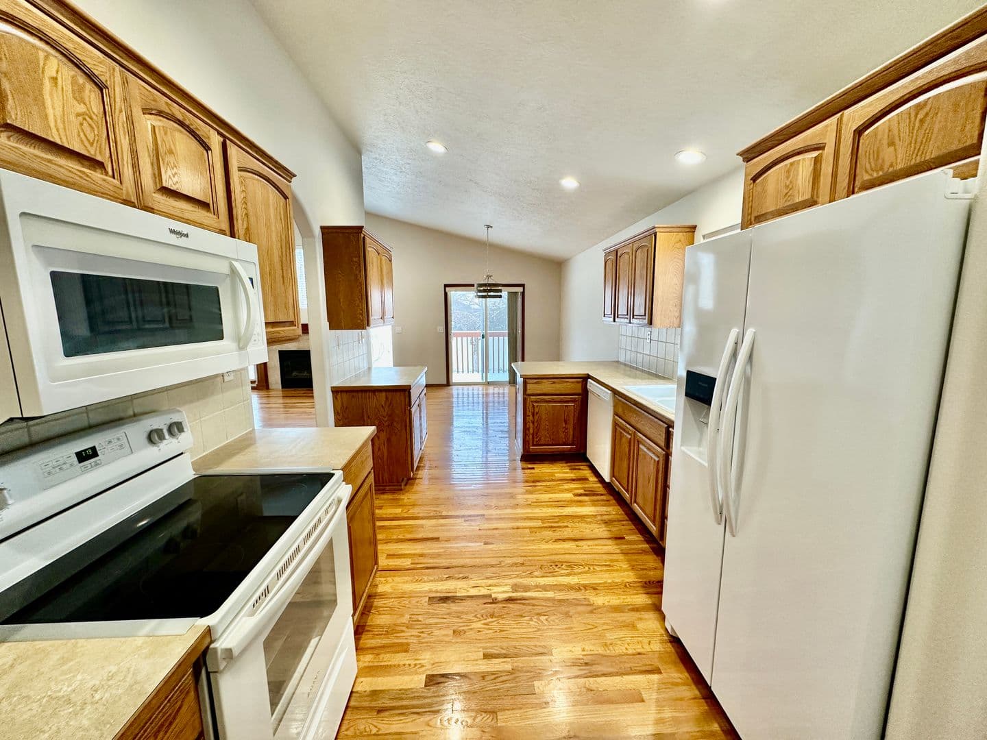 Mead House: 15207 Bonnett St