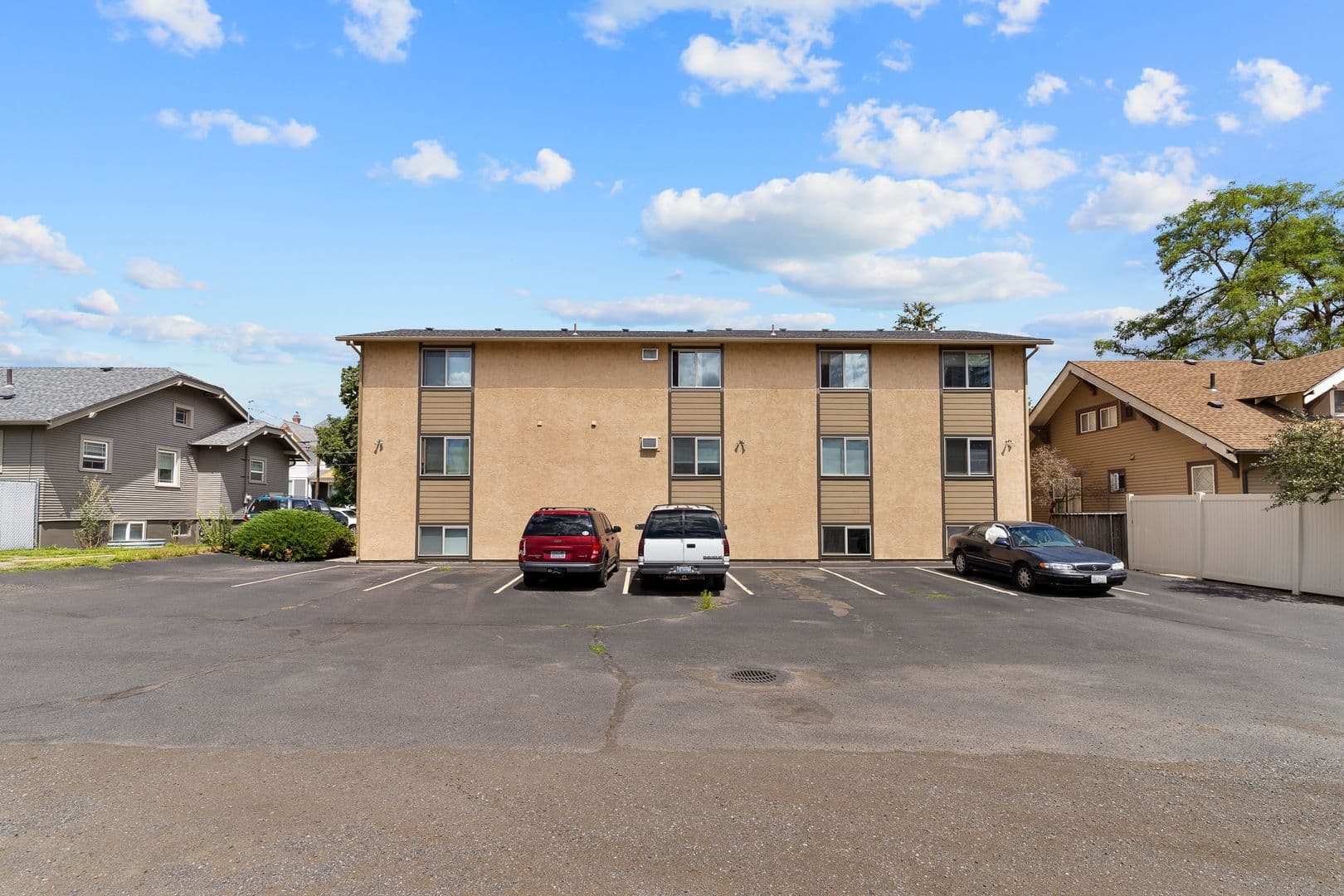Spokane Apartment: 1036 E Desmet Ave