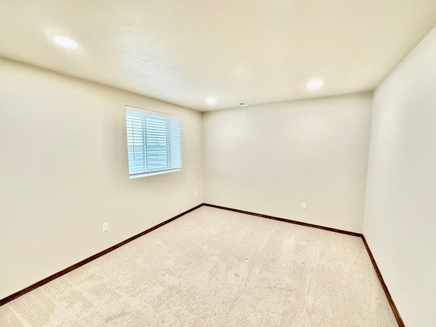 Mead House: 15207 Bonnett St
