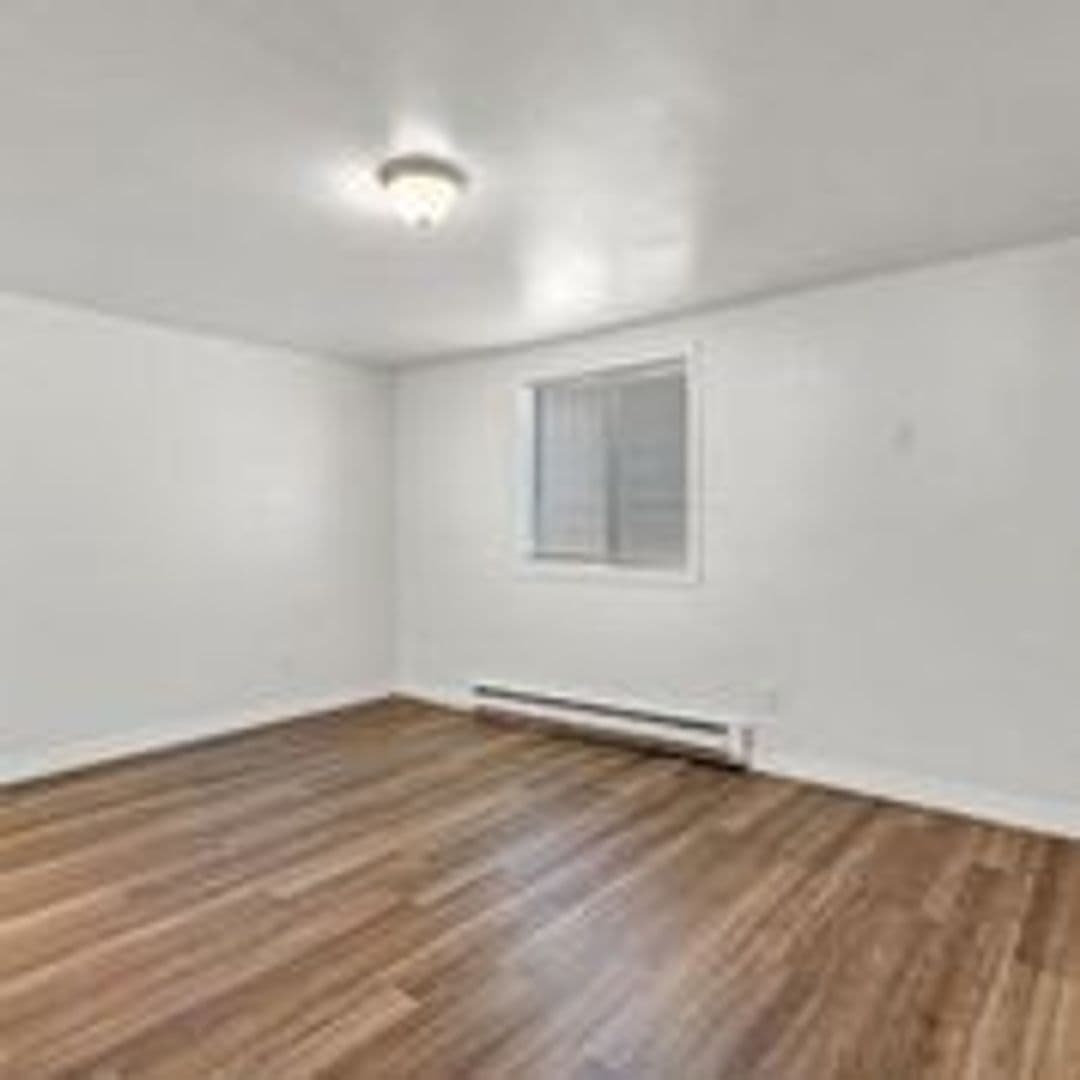 Spokane Apartment: 1907 W Broadway Ave