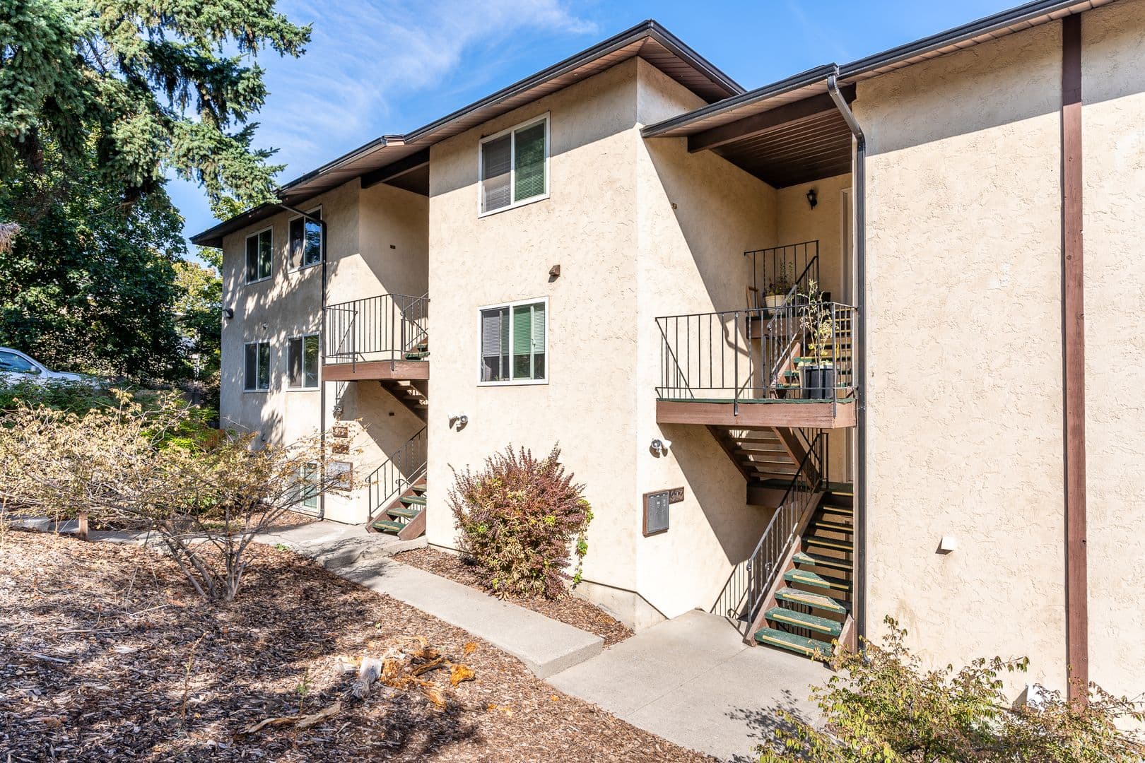 Spokane Apartment: 973 E 8th Ave