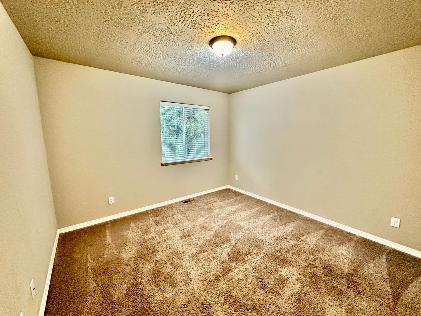 Spokane House: 9125 W Pirates Ct