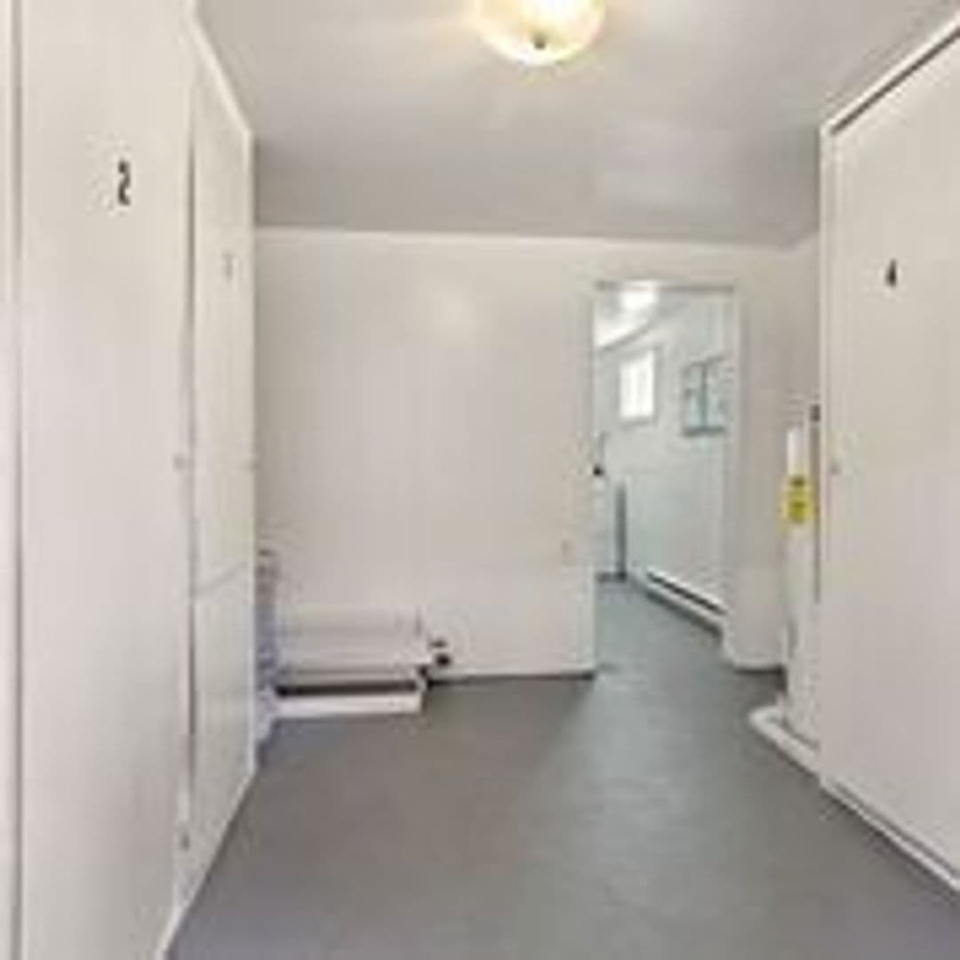Spokane Apartment: 1907 W Broadway Ave