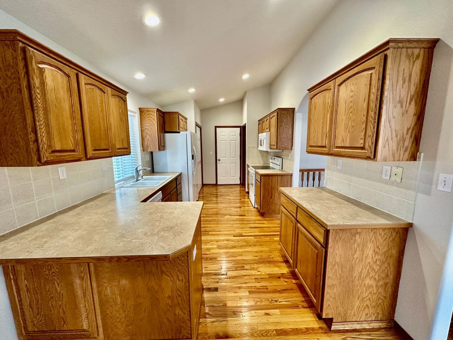 Mead House: 15207 Bonnett St