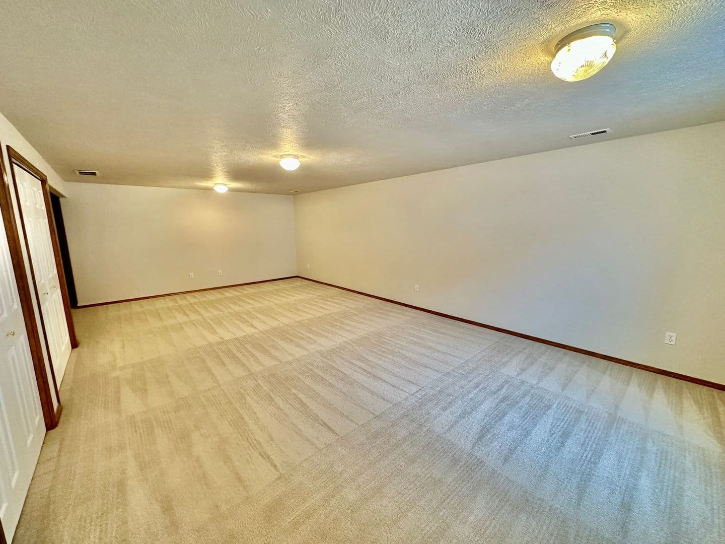 Mead House: 15207 Bonnett St