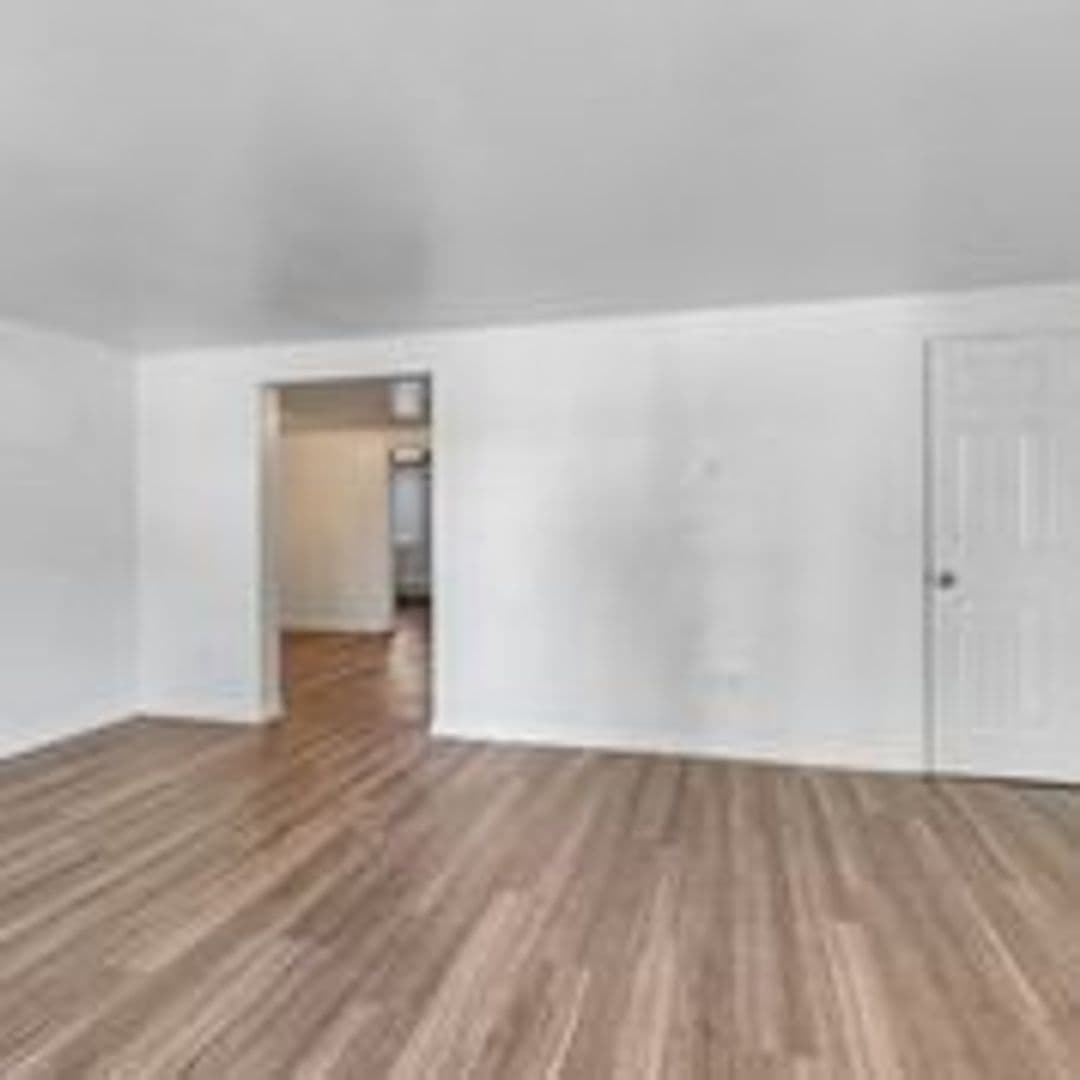 Spokane Apartment: 1907 W Broadway Ave