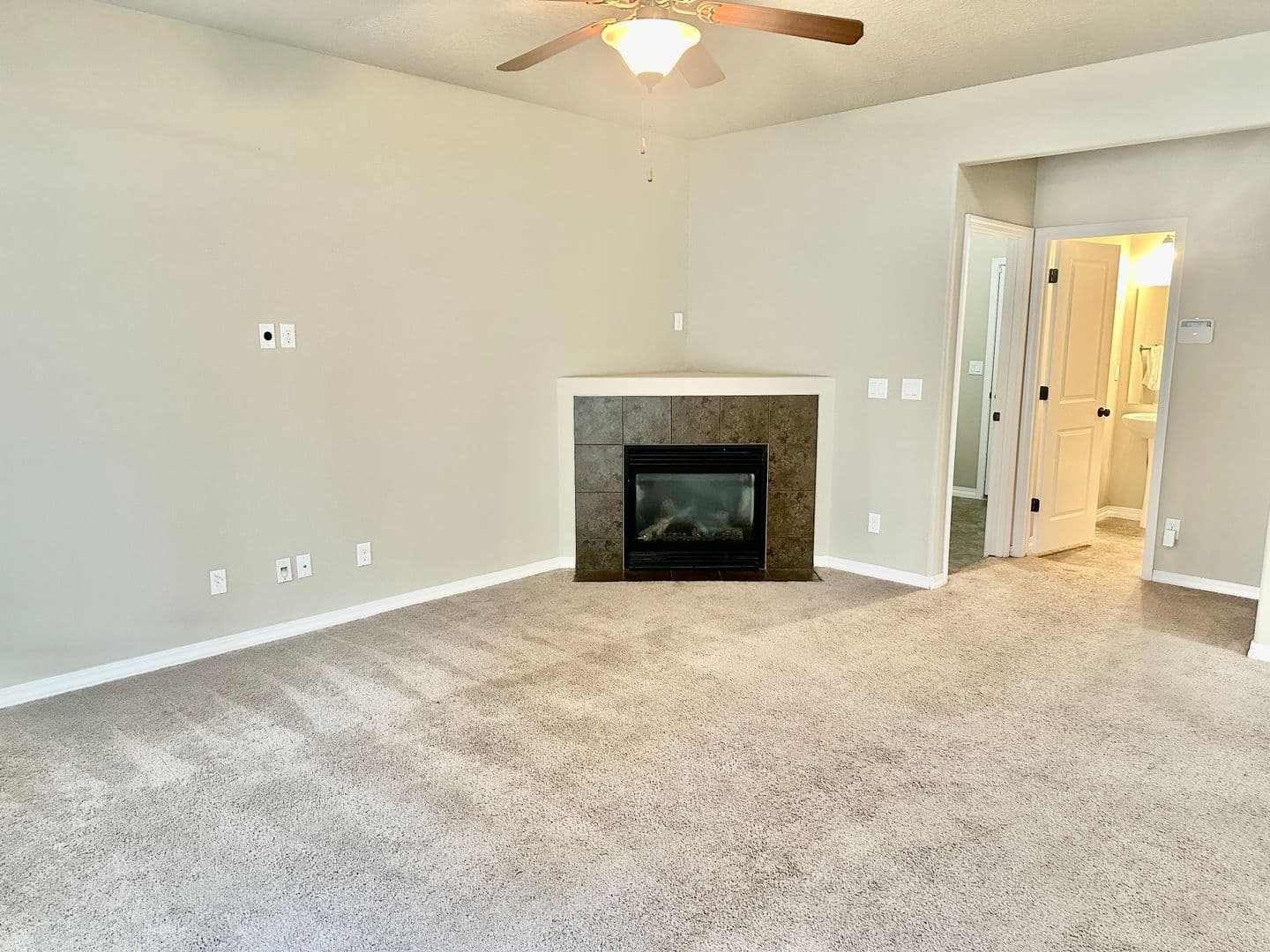 Spokane House: 9125 W Pirates Ct