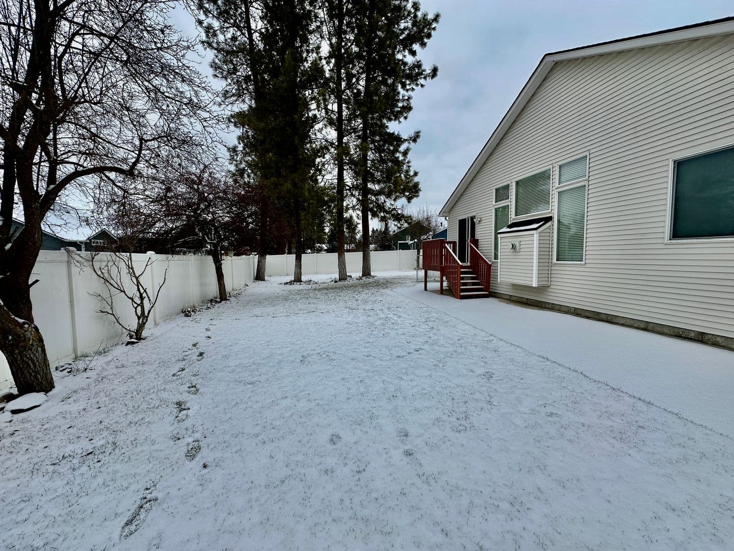 Mead House: 15207 Bonnett St