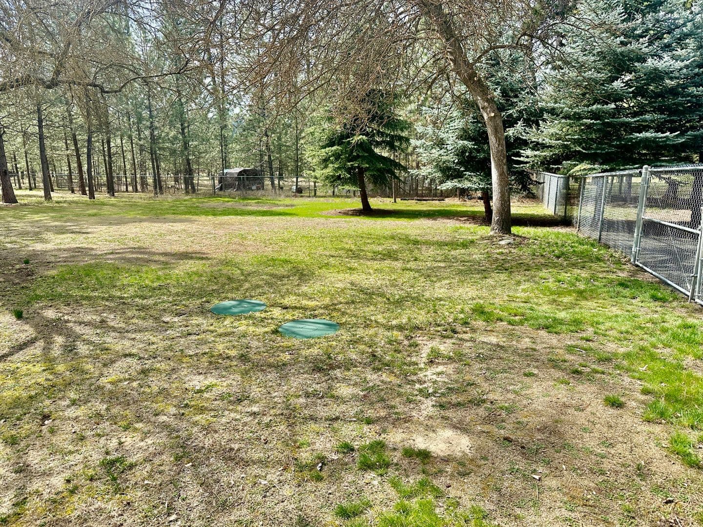 Nine Mile Falls House: 11555 W Tamarac Ln