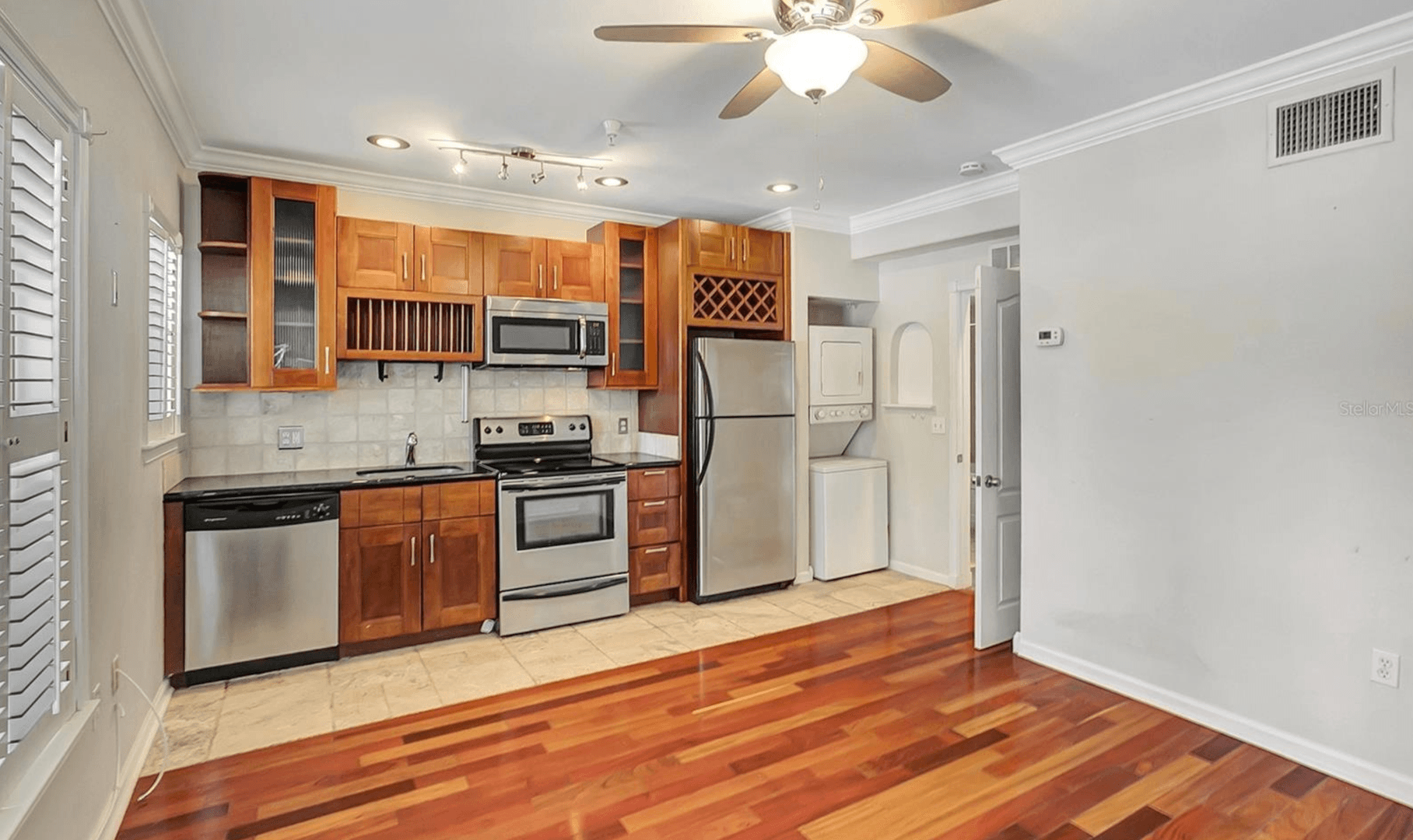 St. Petersburg Condo: 201 6th St. S