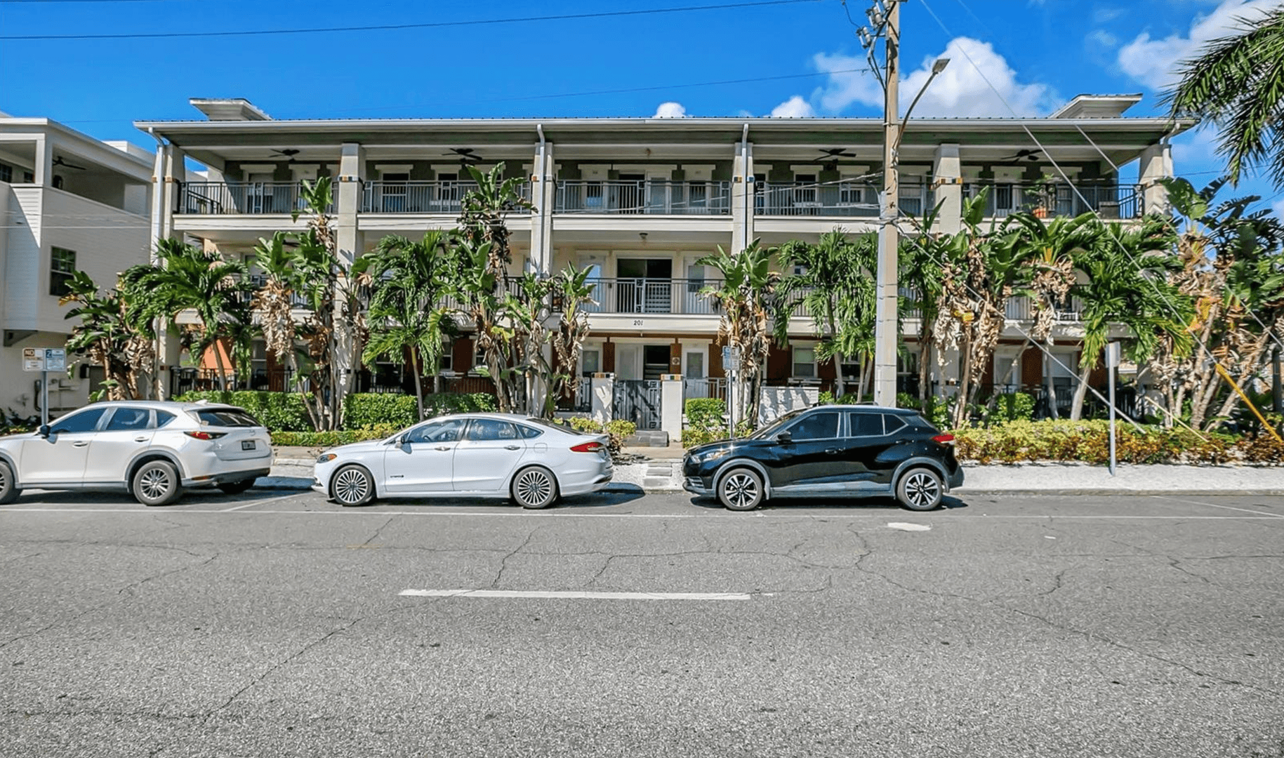 St. Petersburg Condo: 201 6th St. S