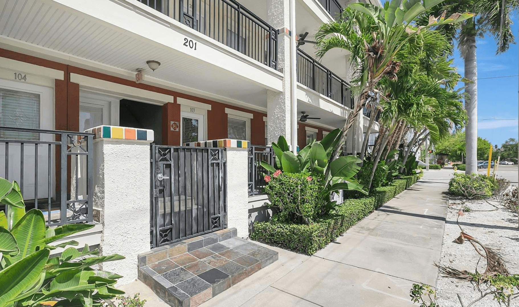 St. Petersburg Condo: 201 6th St. S