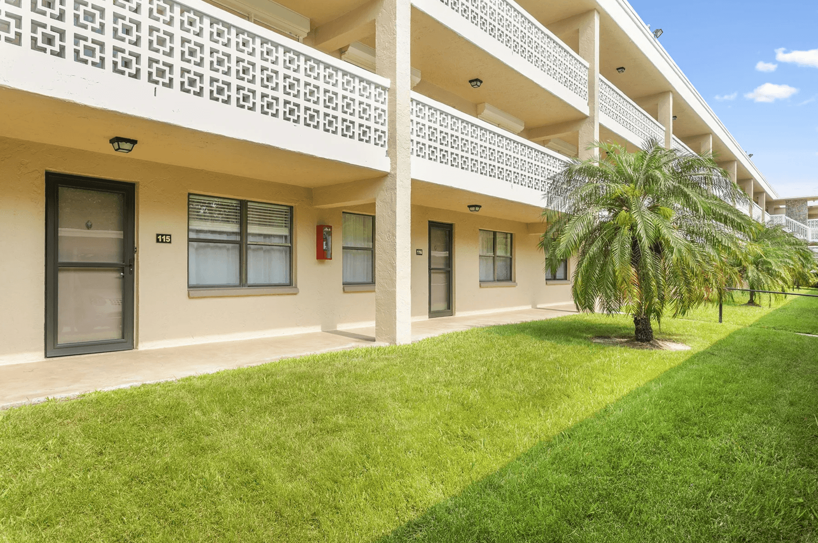 St. Petersburg Condo: 4920 Locust St NE