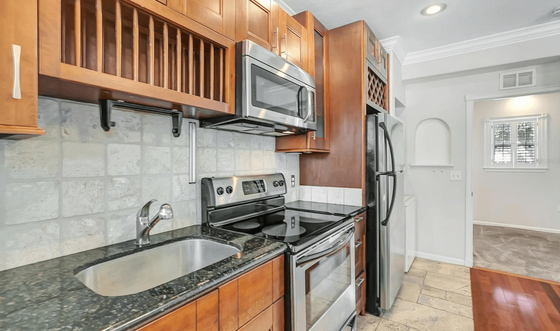St. Petersburg Condo: 201 6th St. S