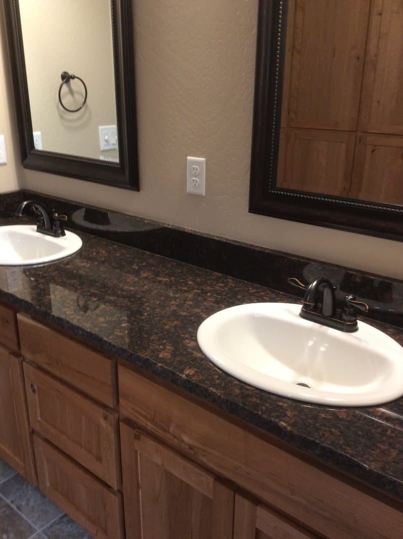 Grants Pass House: 201 SE Briggs Way
