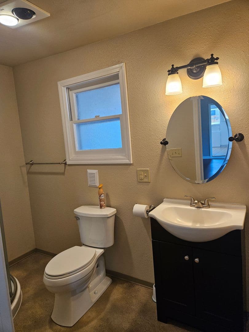 Medford House: 285 Clover Lane