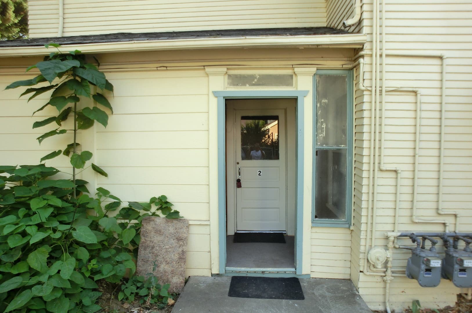 Grants Pass House: 807 #2  NW 5th St.