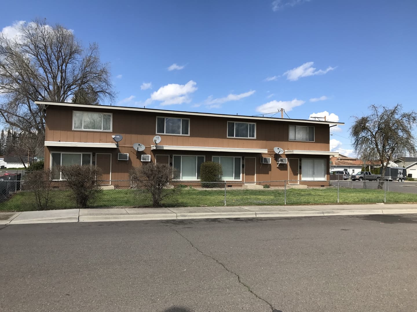 Central Point Apartment: Cherry Street