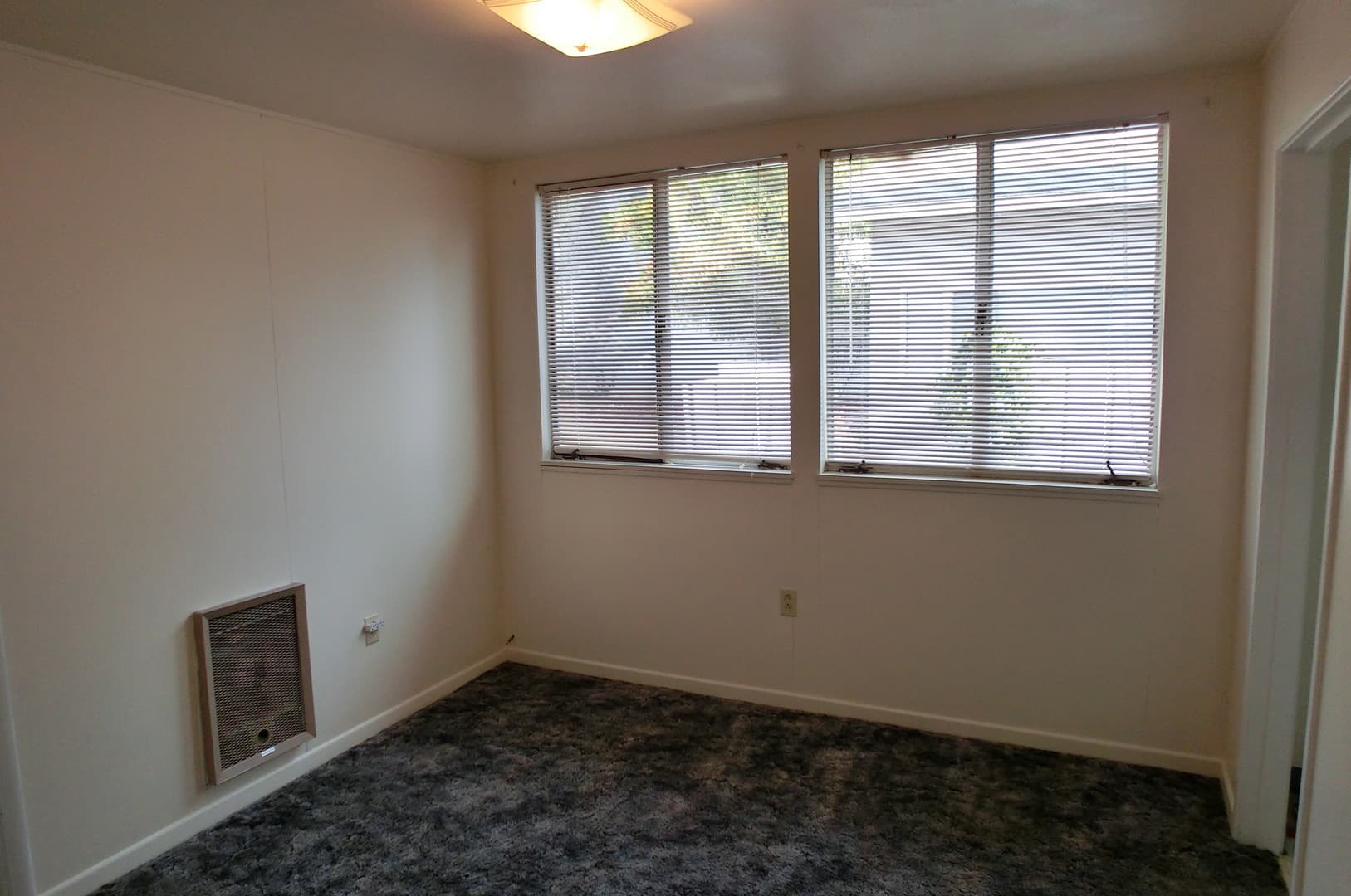 Grants Pass House: 836 #7 NW 6th St