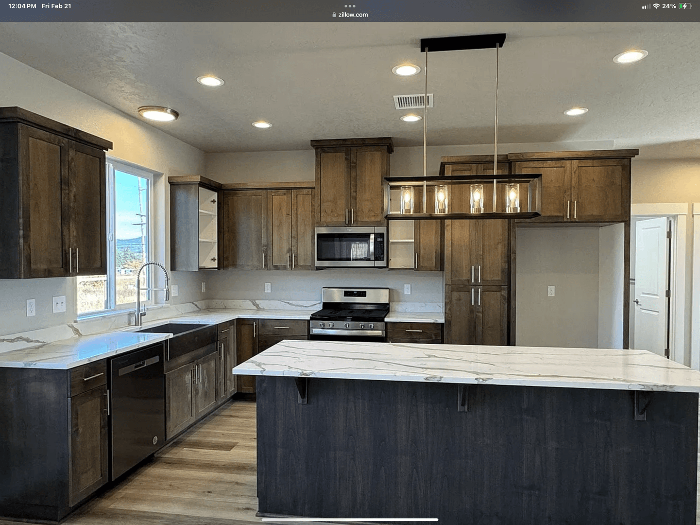 Sutherlin House: 101 Coles Valley Street