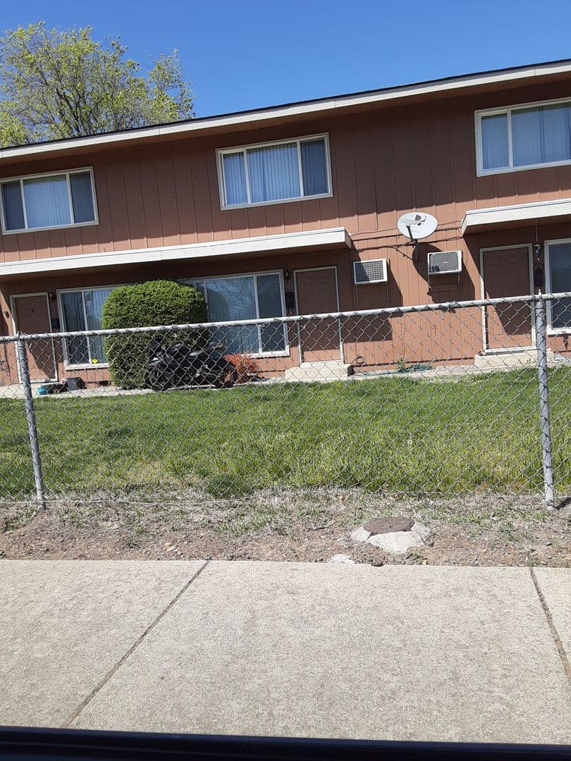 Central Point Apartment: Cherry Street