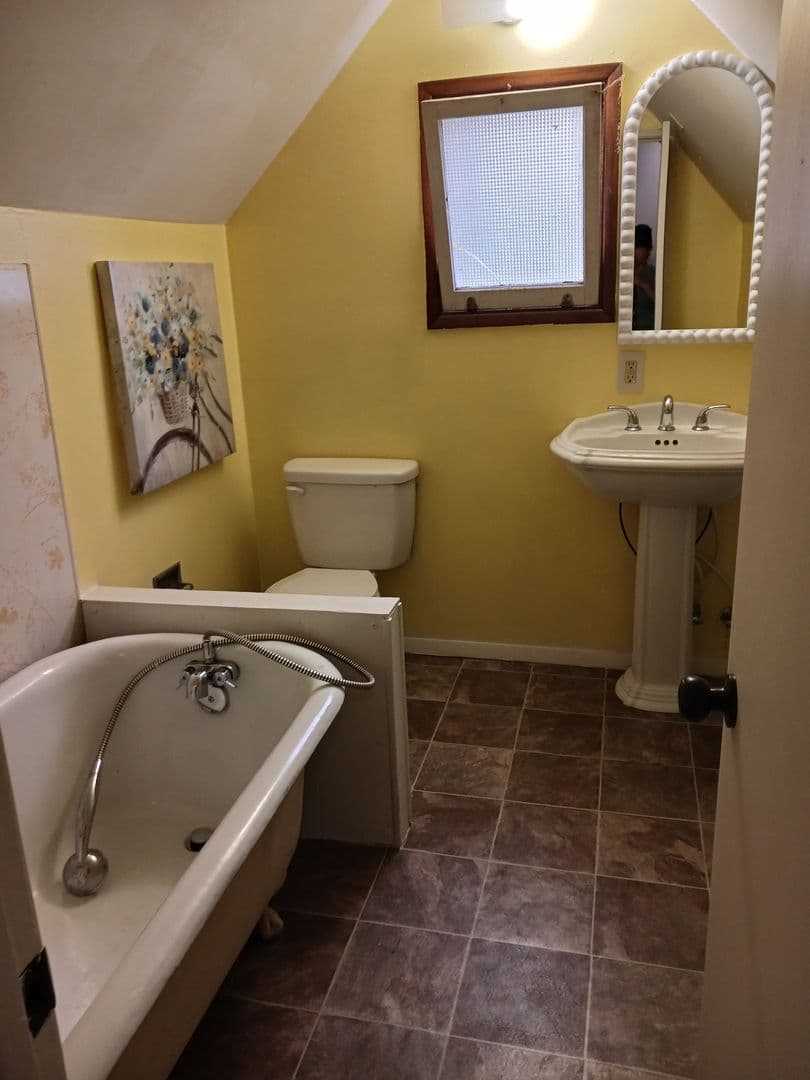 Grants Pass Apartment: 508 NW C Street