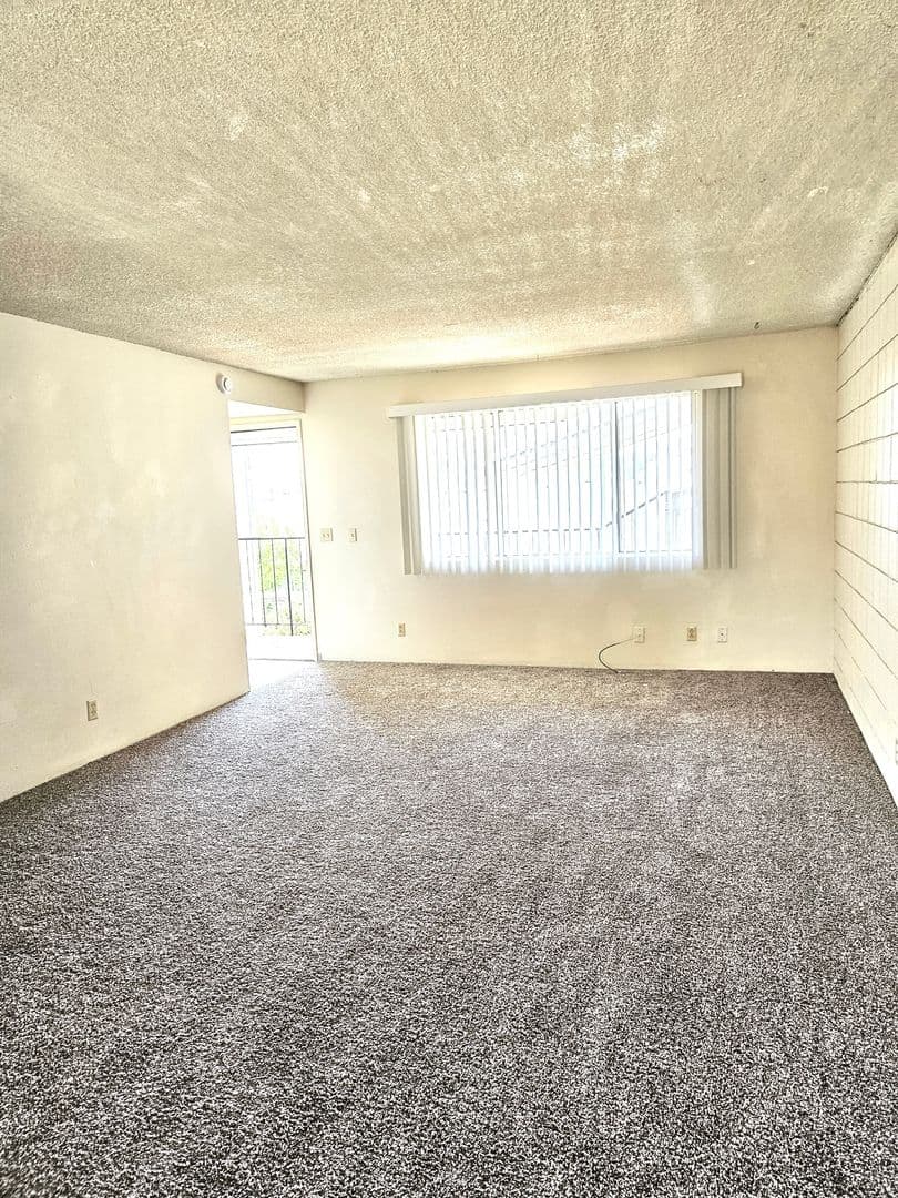 Grants Pass House: 926 #6 NE D St