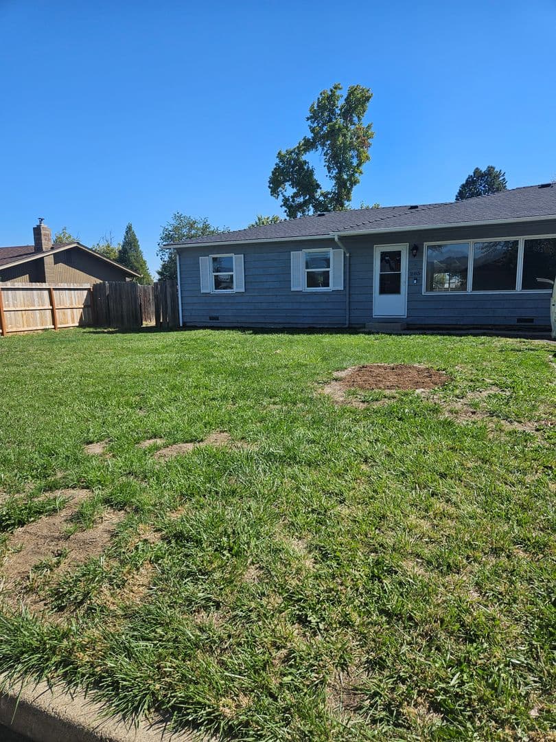 Medford House: 285 Clover Lane