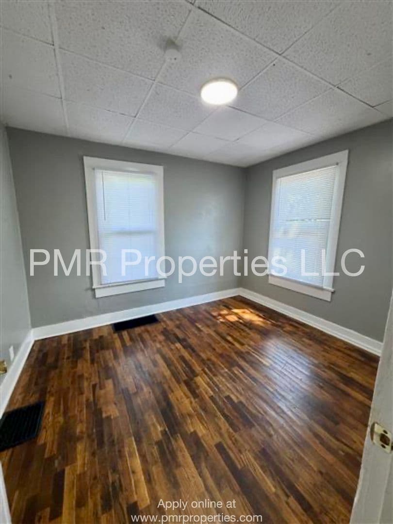 Saint Joseph House: 2611 Mary Street