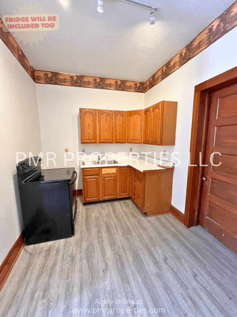 Red Oak Apartment: 400 E Coolbaugh Street