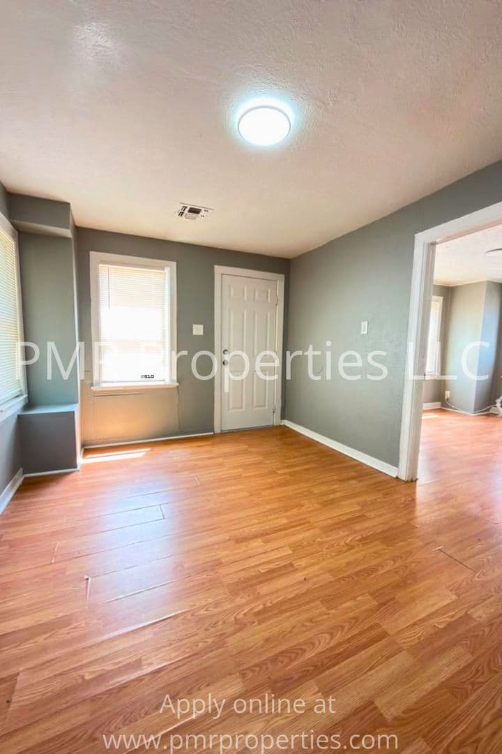 Lawton Apartment: 209 NW 6th Street