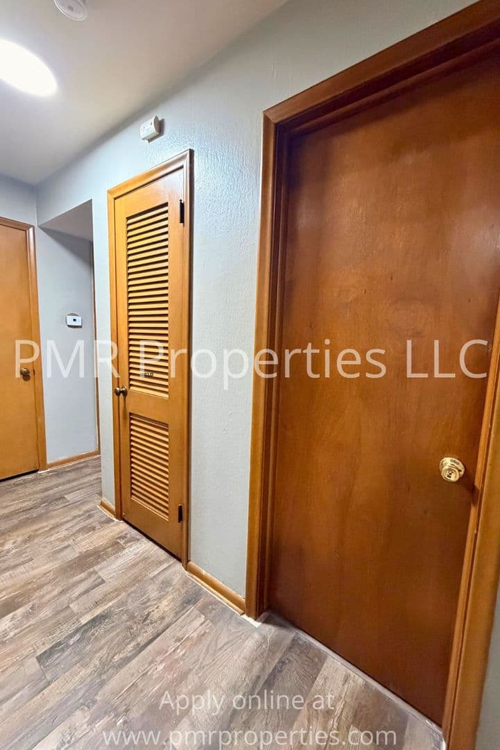 Omaha Apartment: 4512 Bedford Ave
