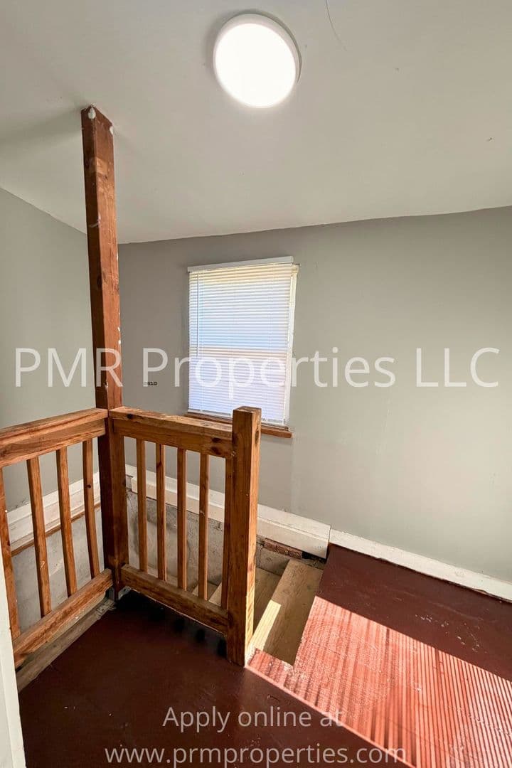 Omaha House: 5922 North 28th Avenue