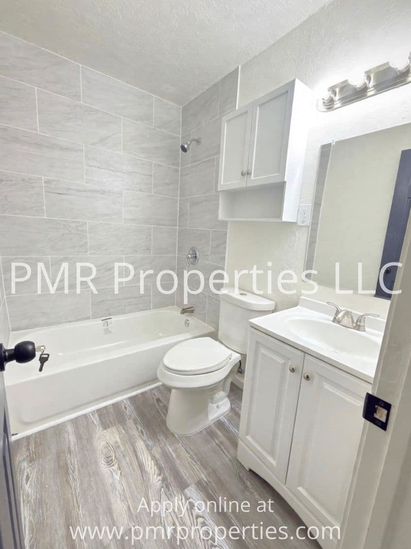 Lawton House: 708 NW 34th Street