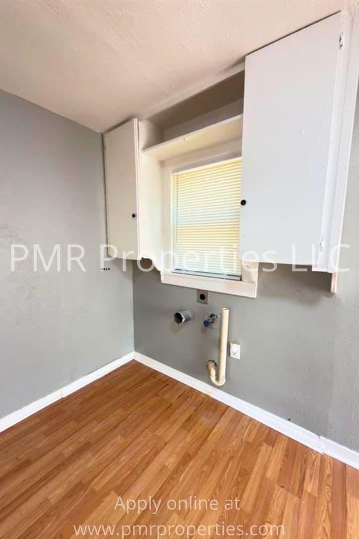 Lawton Apartment: 209 NW 6th Street